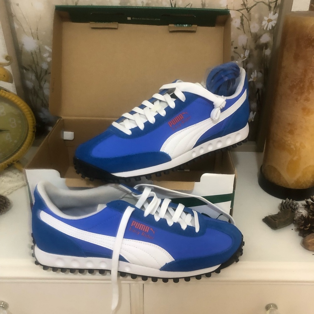 Puma Easy Rider Blue & White mens size 8.5 / women’s size 10.  Brand new in box.